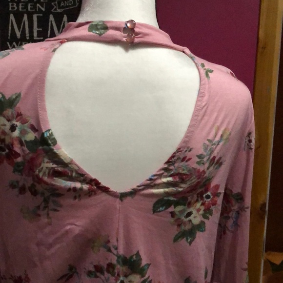 Shirt - Picture 2 of 3